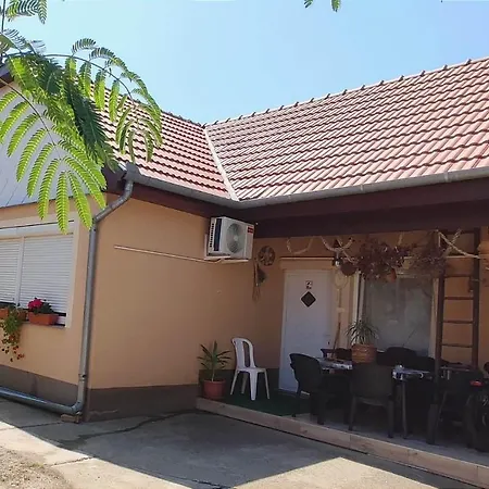 Bundik Vendeghaz Lejlighed Berettyóújfalu